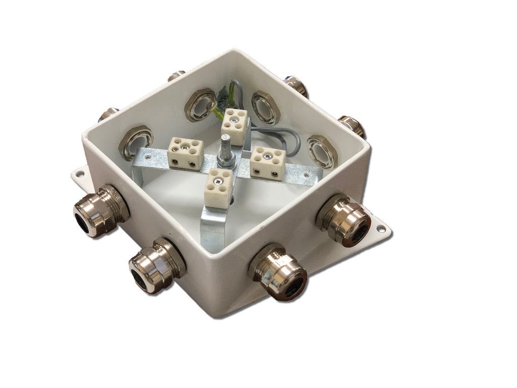 КМ-О (8к)-IP66-120х120, четыре ввода, коробка монтажная огнестойкая