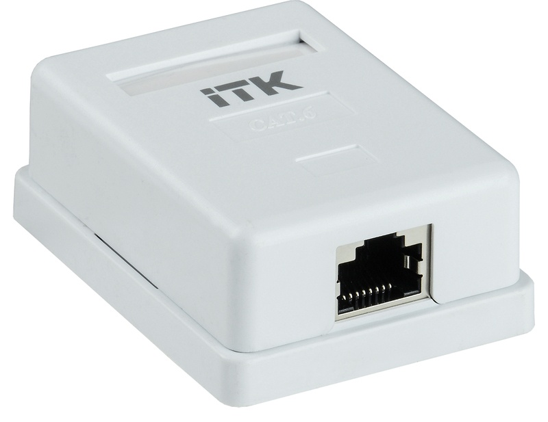 CS2-1C06U-12, настенная розетка RJ45
