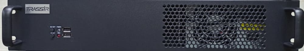 TRASSIR NeuroStation 8400R/32, IP-видеорегистратор 32-канальный